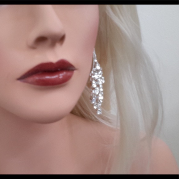 NWT  Crystal Rhinestone Earrings - Picture 5 of 5